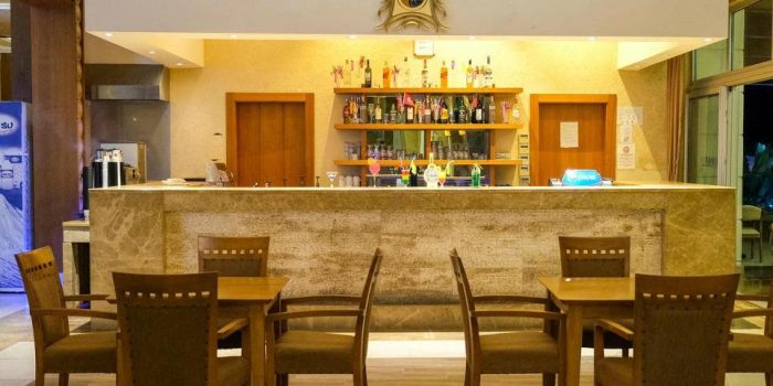 Relax Bar